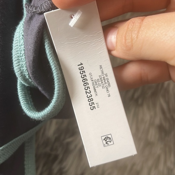 Jurassic World Retro Wave Dino, Size 3XL - Picture 12 of 12